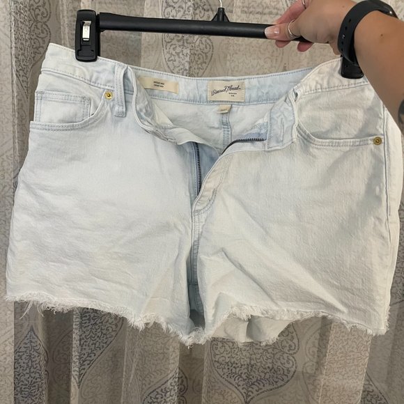 Vintage Midi Light Wash Shorts - Picture 1 of 3